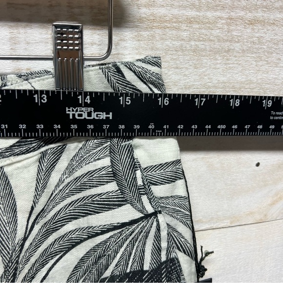 Tahari Linen Pants Womens Large Pull On Wide Leg White Black Tropical Leaves New - Picture 9 of 11